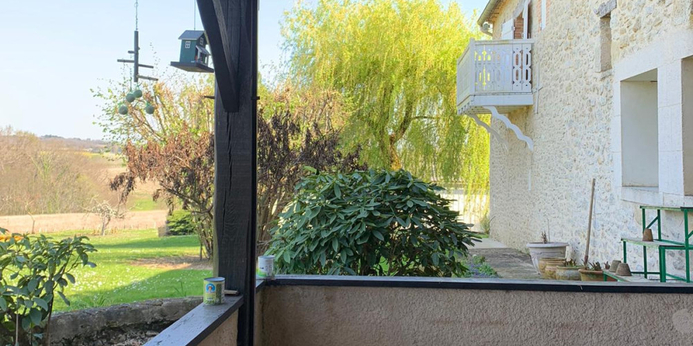 maison à ST SEVE (33190)